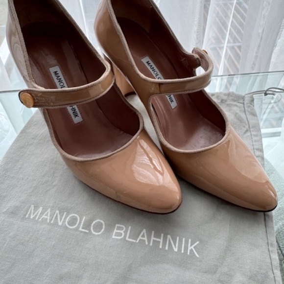 MANOLO BLAHNIK Mary Jane Pumps - Blush Patent Leather - IT 37.5 - Picture 1 of 12